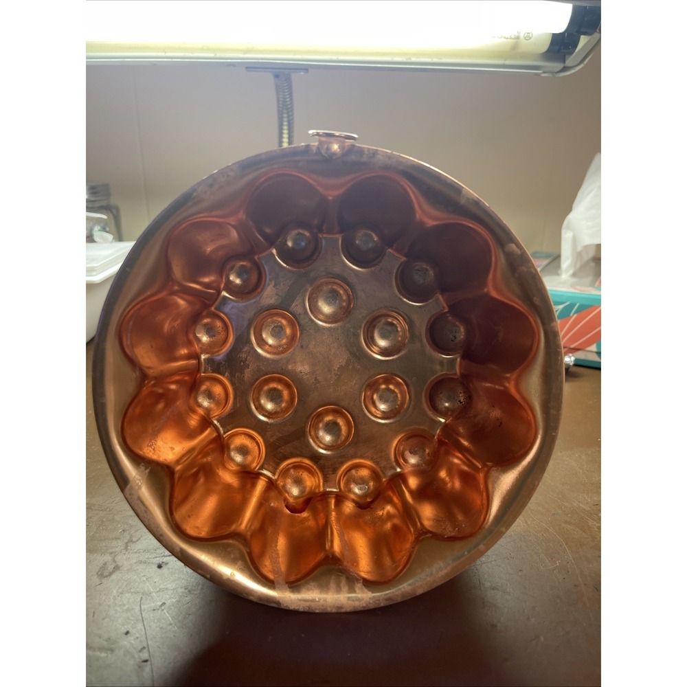 Vintage Metal Copper Tone Food Cake Jello Mold Wall Hanging with Hanger 4 Cup